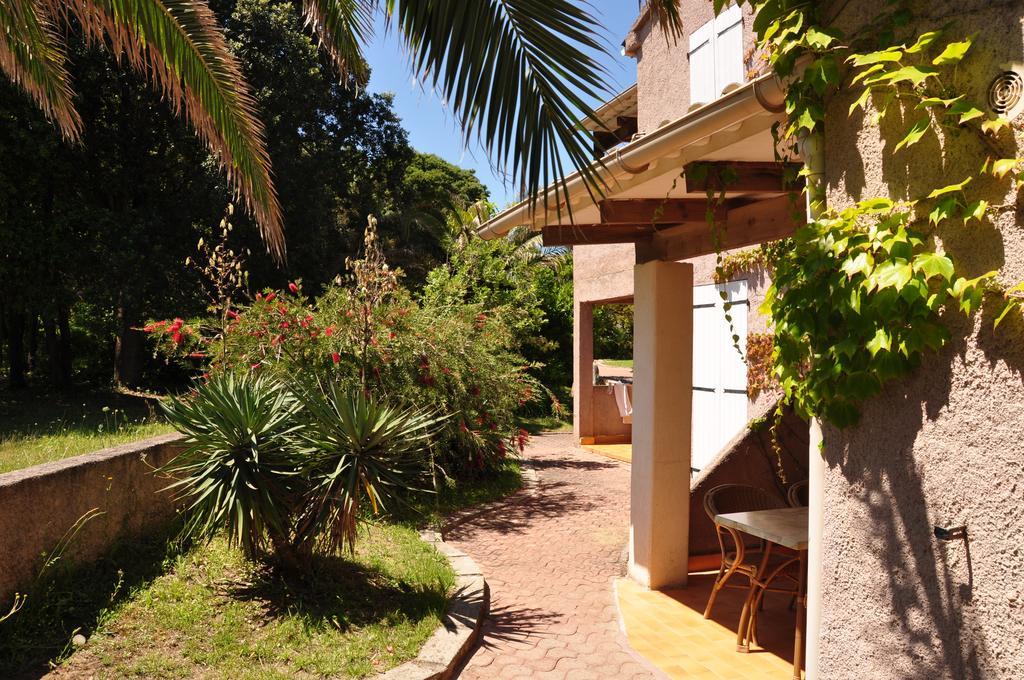 Sole E Mare Aparthotel Santa-Maria-Poggio  Εξωτερικό φωτογραφία