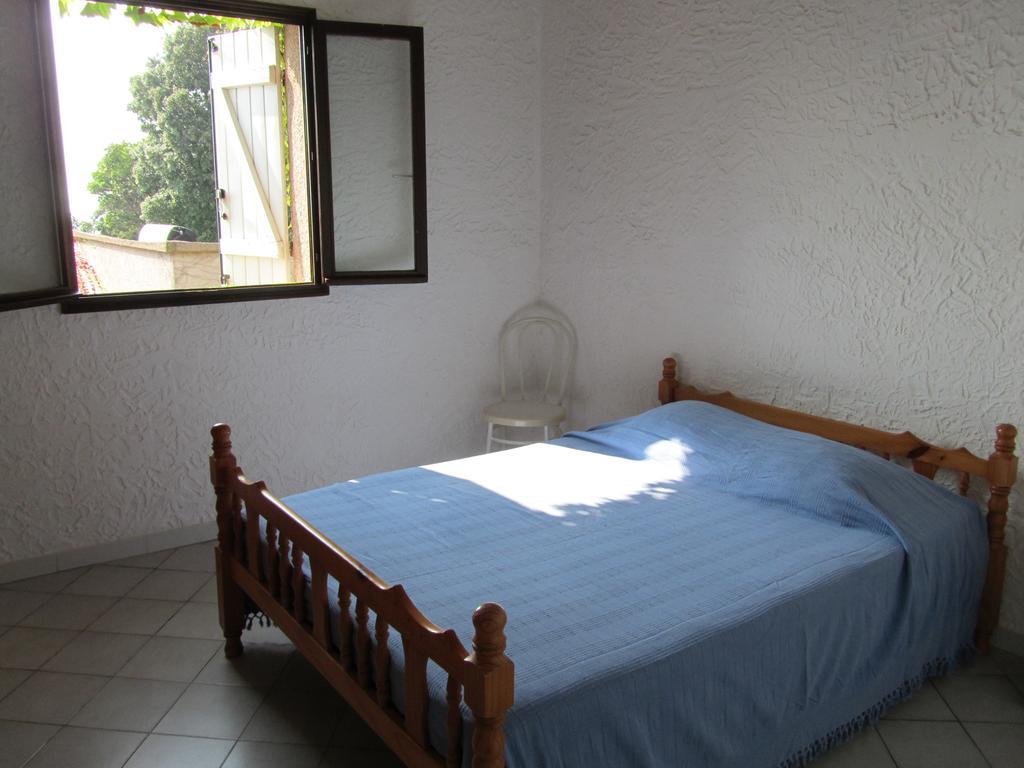 Sole E Mare Aparthotel Santa-Maria-Poggio  Δωμάτιο φωτογραφία