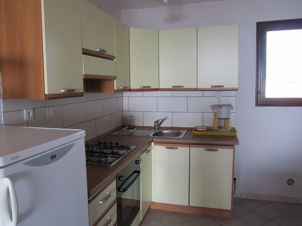 Sole E Mare Aparthotel Santa-Maria-Poggio  Δωμάτιο φωτογραφία